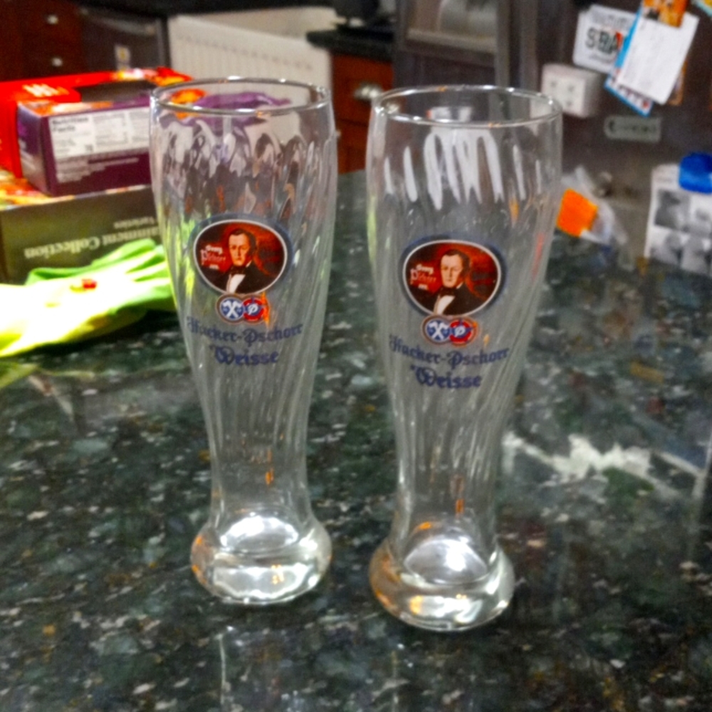 Set of 2 Hacker-Pschorr Weisse Pilsner glasses